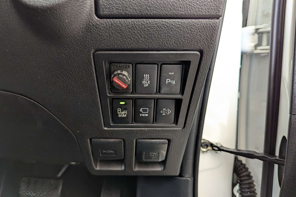 2024 Toyota Hilux SR5 48V GUN126R 4X4