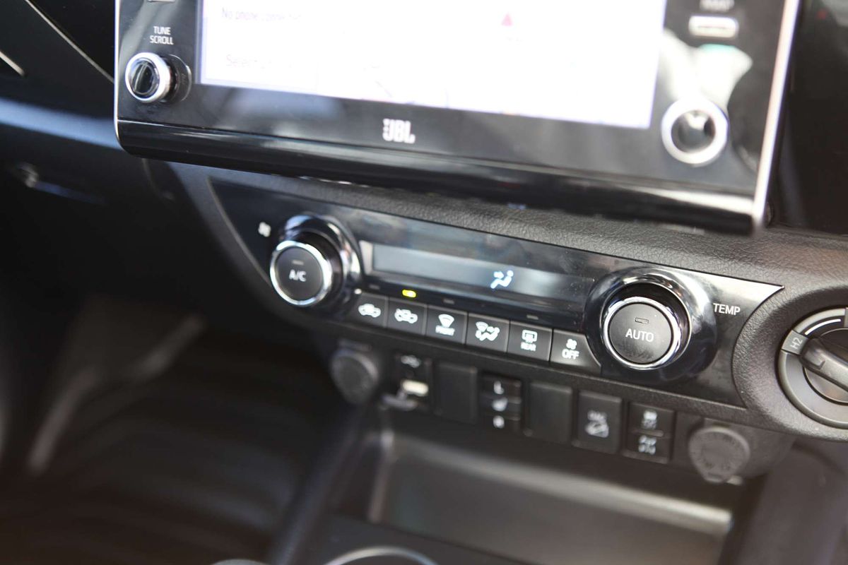 2021 Toyota Hilux Rugged X GUN126R 4X4