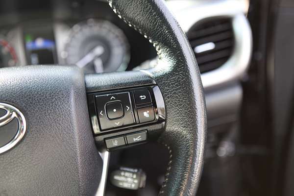 2020 Toyota Hilux SR5 GUN126R 4X4