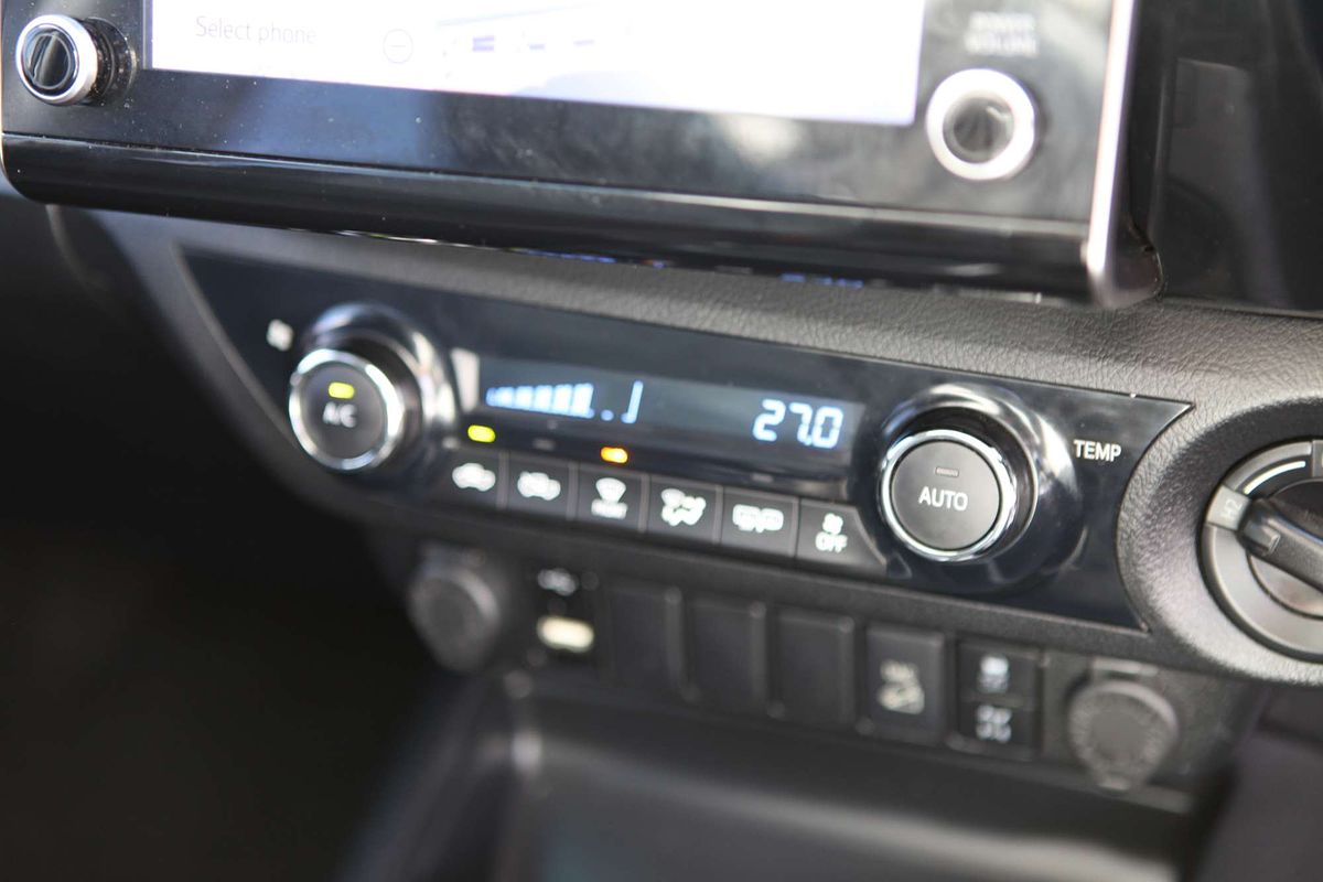 2020 Toyota Hilux SR5 GUN126R 4X4