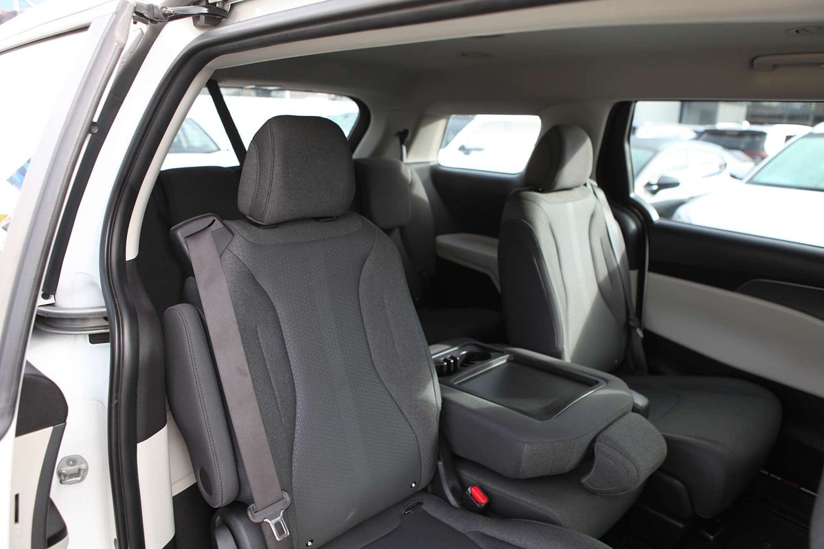 2021 Kia Carnival S KA4