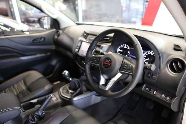 2024 Nissan Navara PRO-4X Warrior D23 4X4