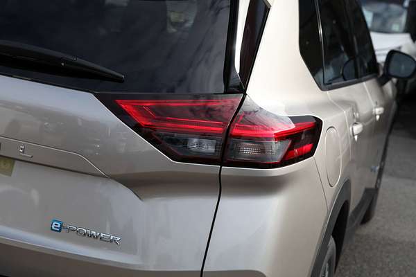 2025 Nissan X-TRAIL ST-L e-POWER T33