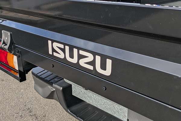 2025 Isuzu D-MAX SX 4X4