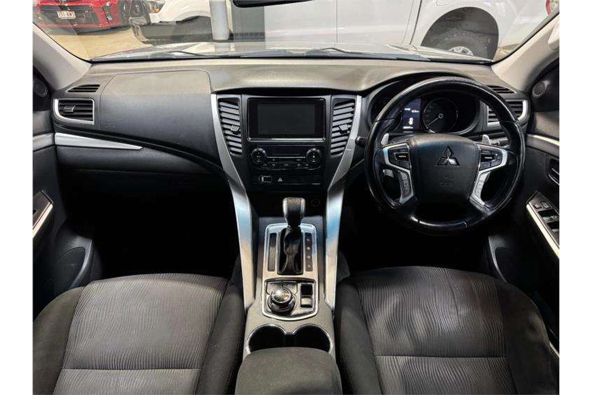 2017 Mitsubishi Pajero GLX NX