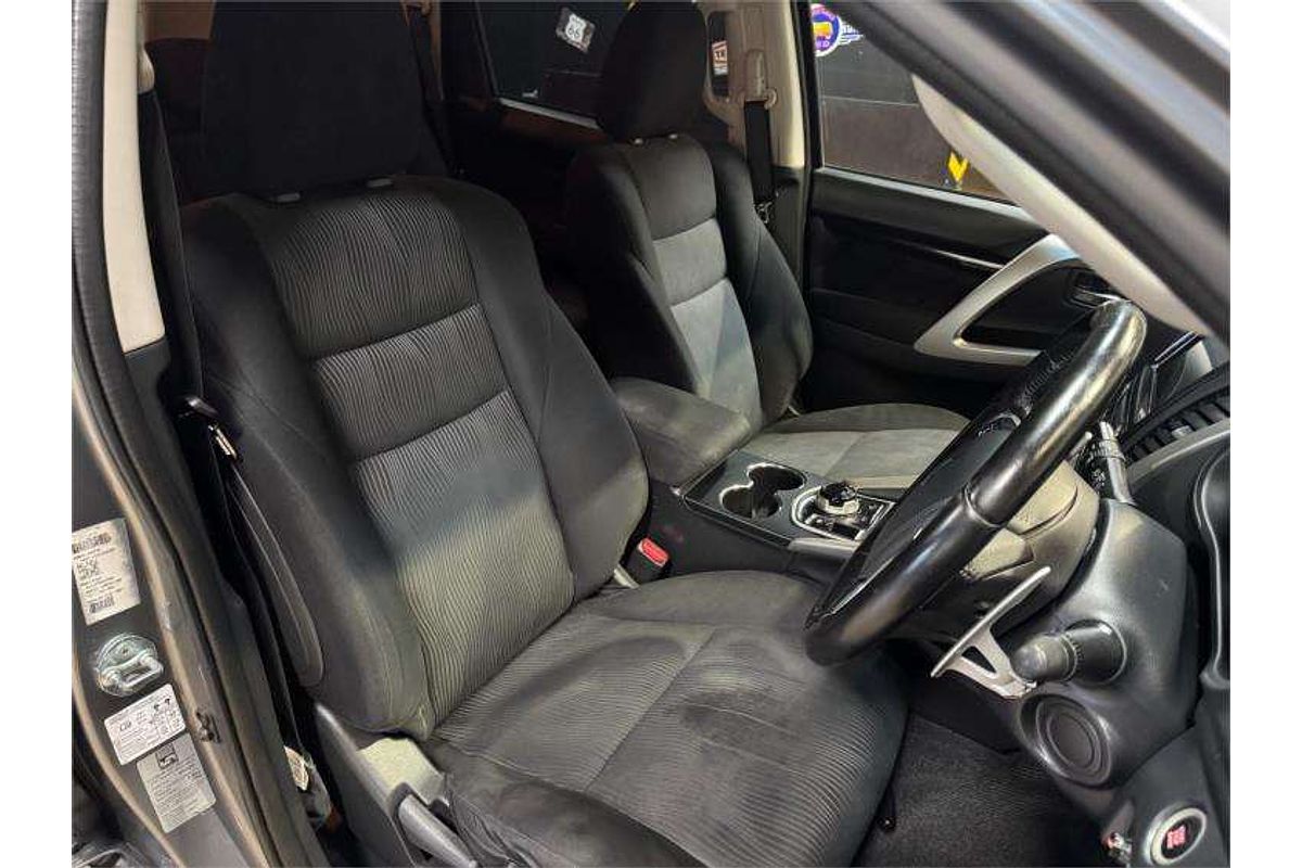 2017 Mitsubishi Pajero GLX NX
