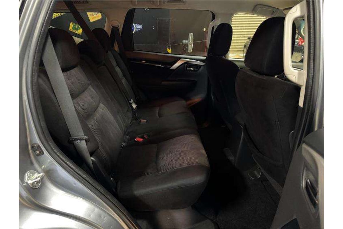 2017 Mitsubishi Pajero GLX NX