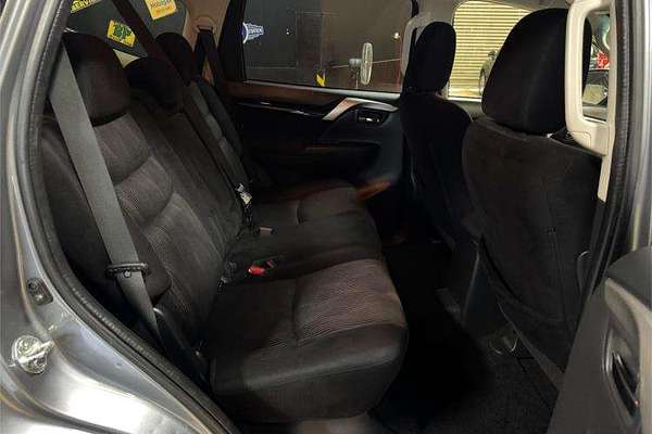 2017 Mitsubishi Pajero GLX NX