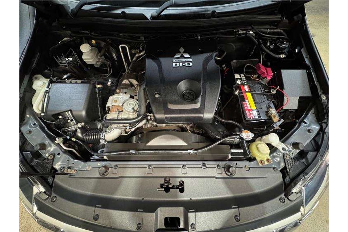 2017 Mitsubishi Pajero GLX NX