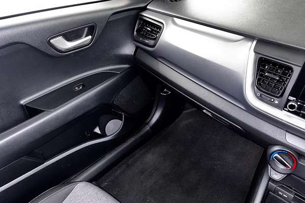 2023 Kia Stonic S YB