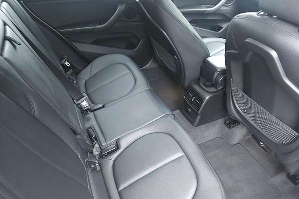 2015 BMW X1 xDrive20d F48