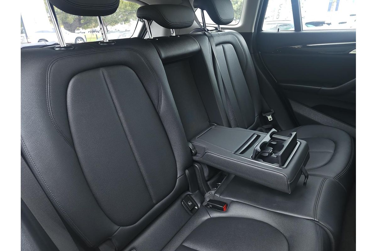 2015 BMW X1 xDrive20d F48