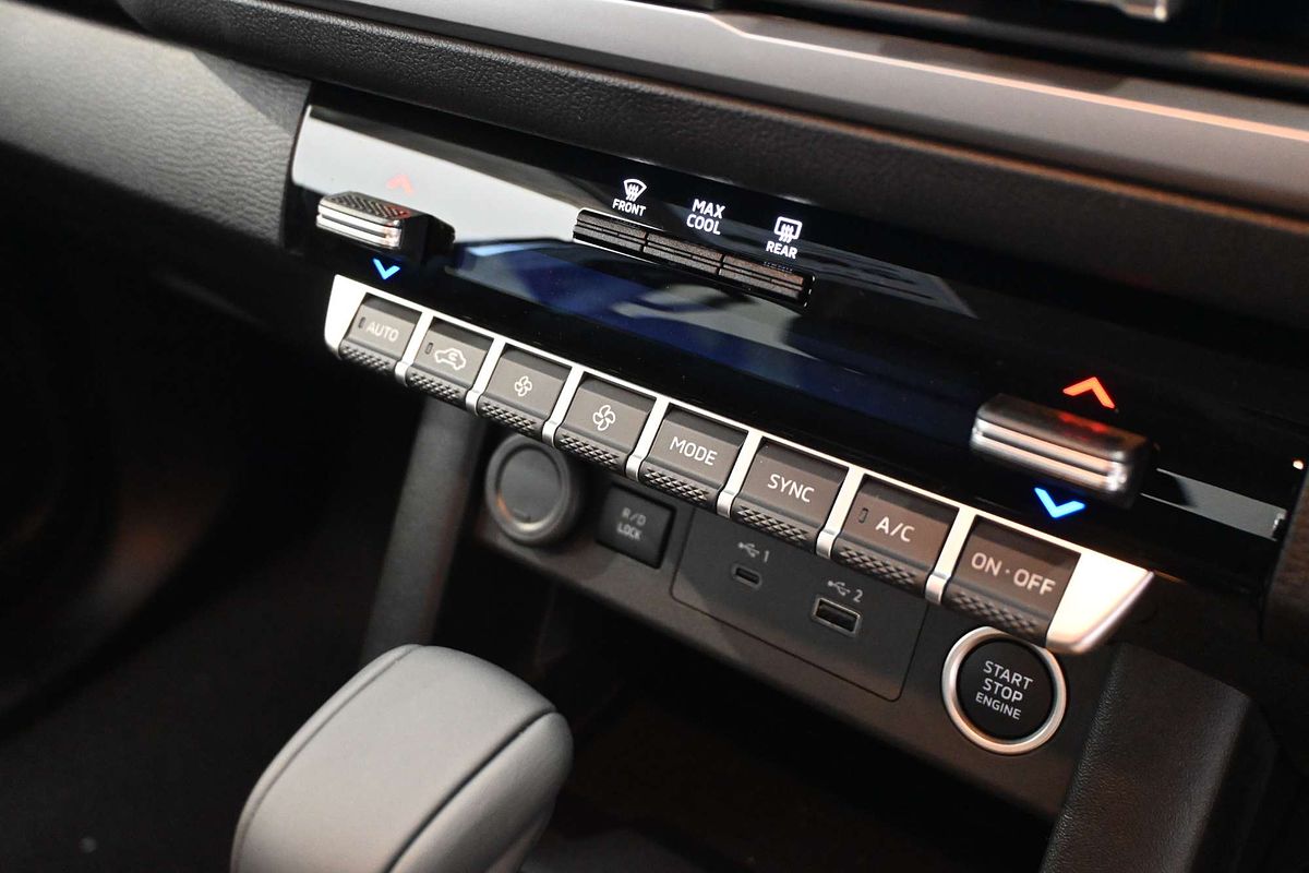 2025 Mitsubishi Triton GLS MV 4X4