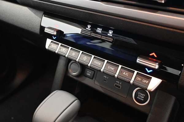 2025 Mitsubishi Triton GLS MV 4X4