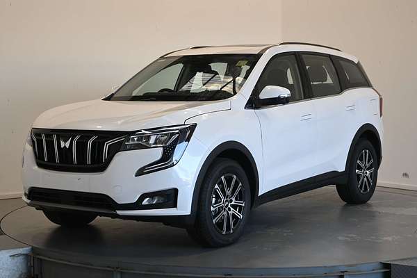 2025 Mahindra XUV700 AX7L