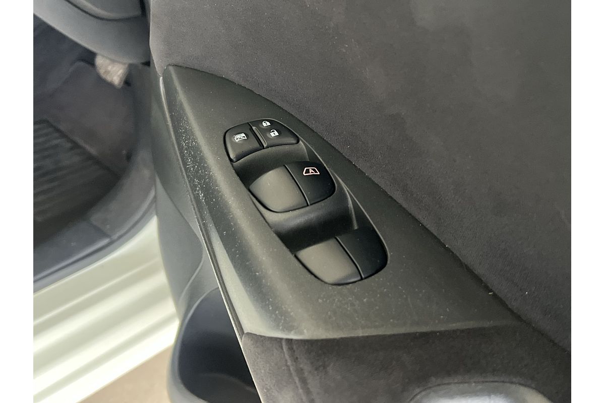 2015 Nissan Pulsar ST B17 Series 2