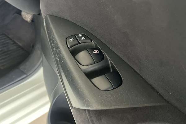 2015 Nissan Pulsar ST B17 Series 2