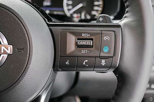 2024 Nissan Pathfinder ST-L R53