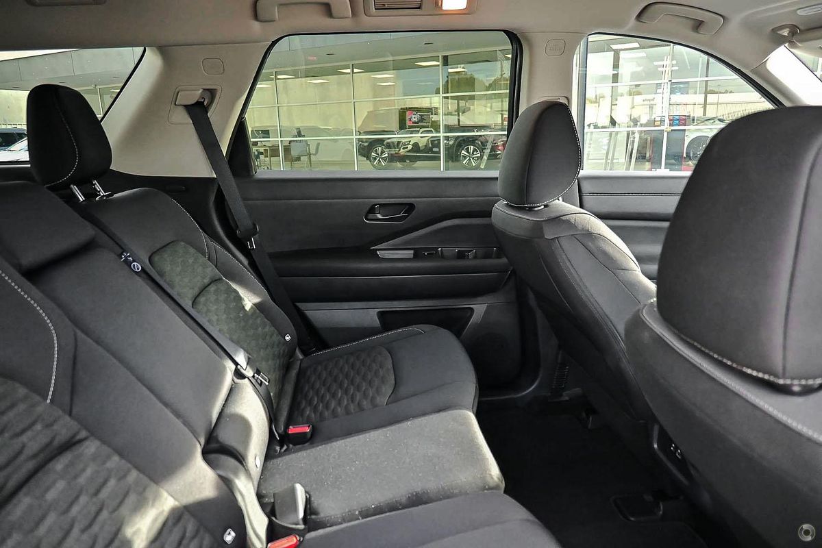 2024 Nissan Pathfinder ST-L R53