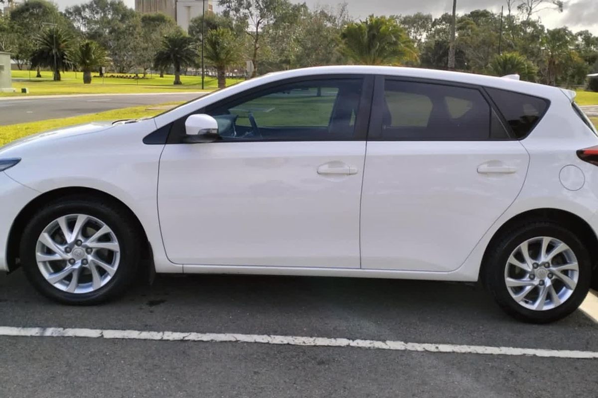 2016 Toyota Corolla Ascent Sport ZRE182R