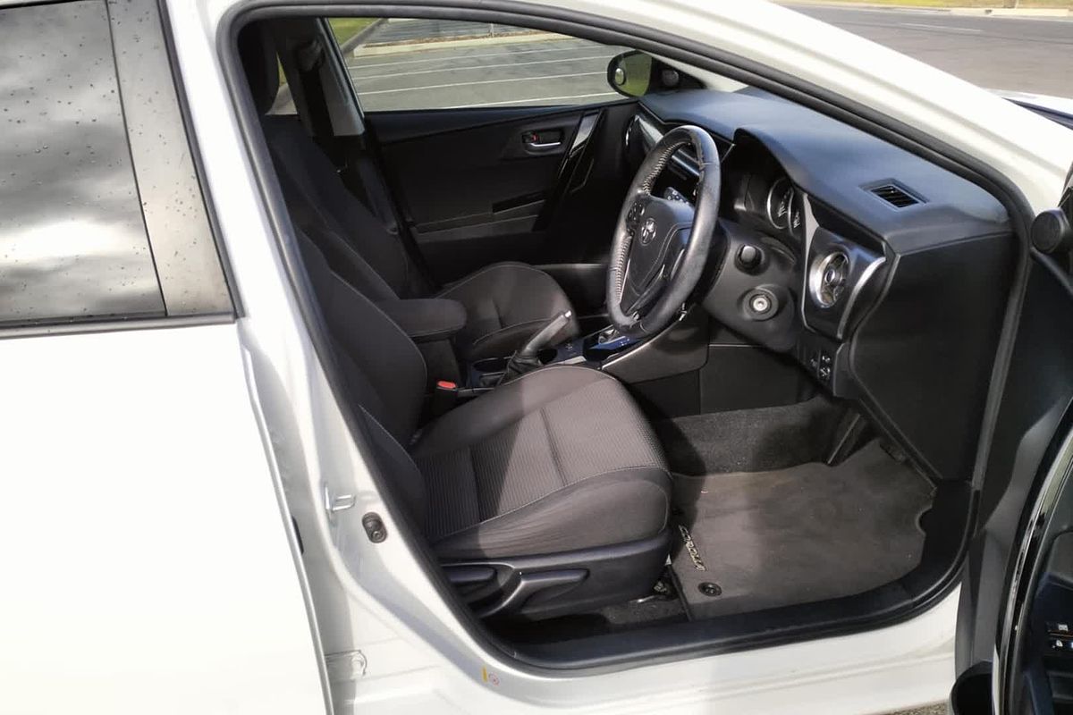 2016 Toyota Corolla Ascent Sport ZRE182R