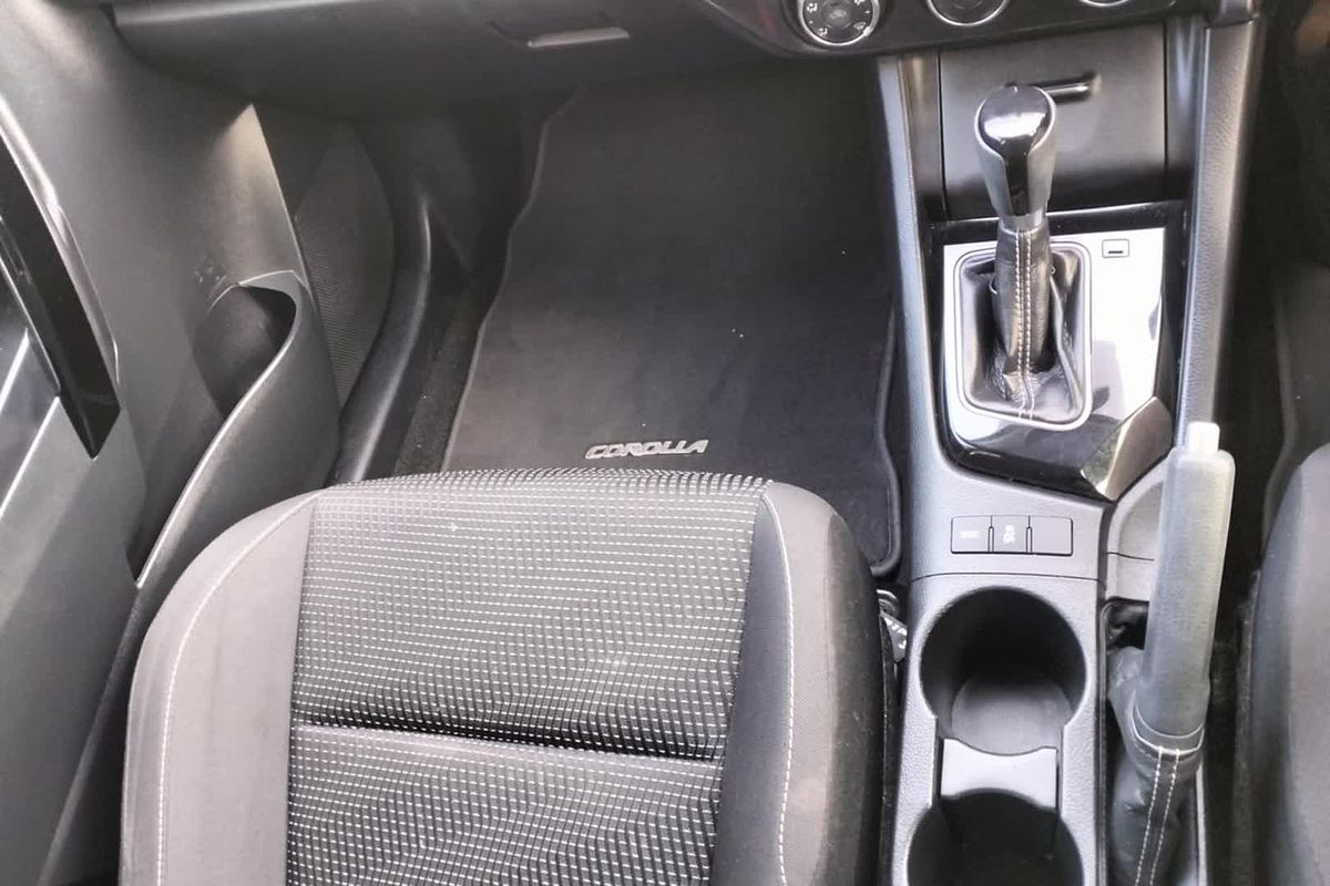 2016 Toyota Corolla Ascent Sport ZRE182R