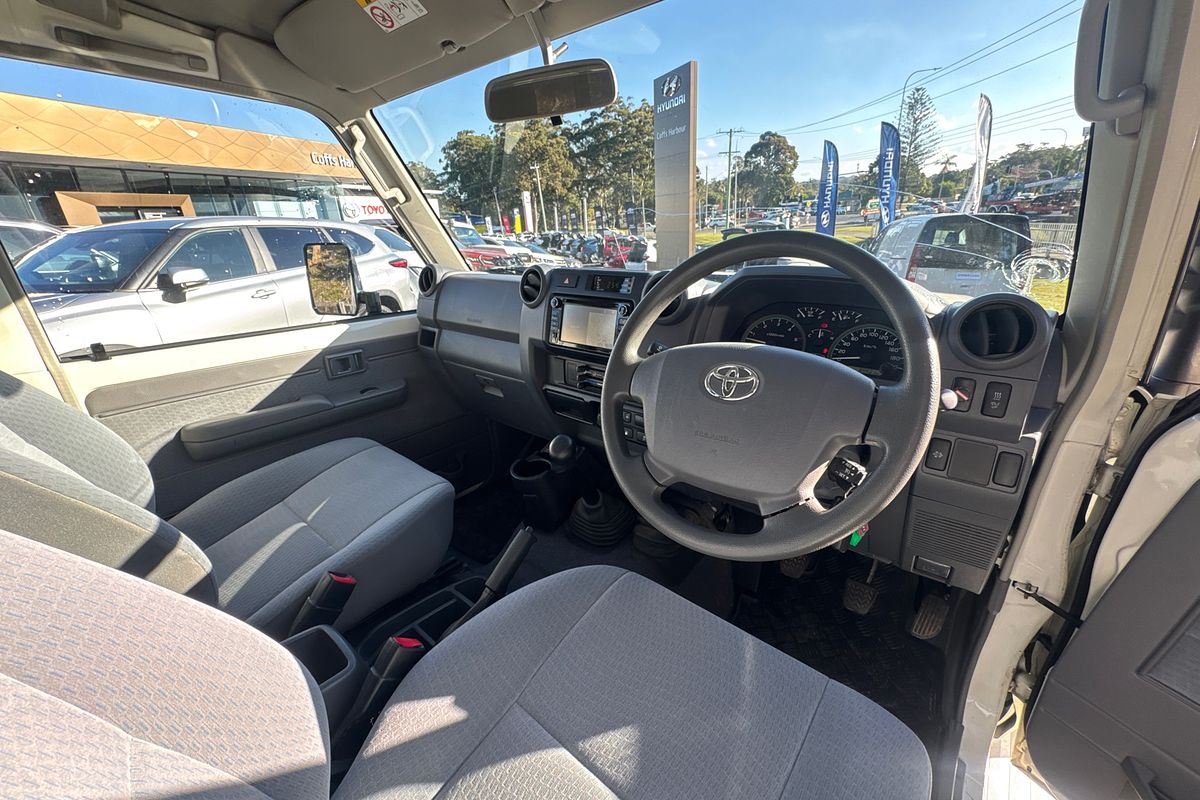 2021 Toyota Landcruiser GXL Troopcarrier VDJ78R