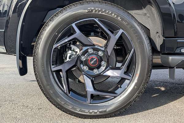 2025 Isuzu MU-X X-TERRAIN