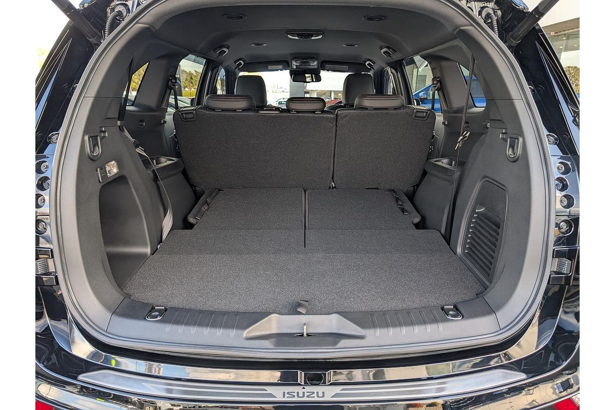 2025 Isuzu MU-X X-TERRAIN