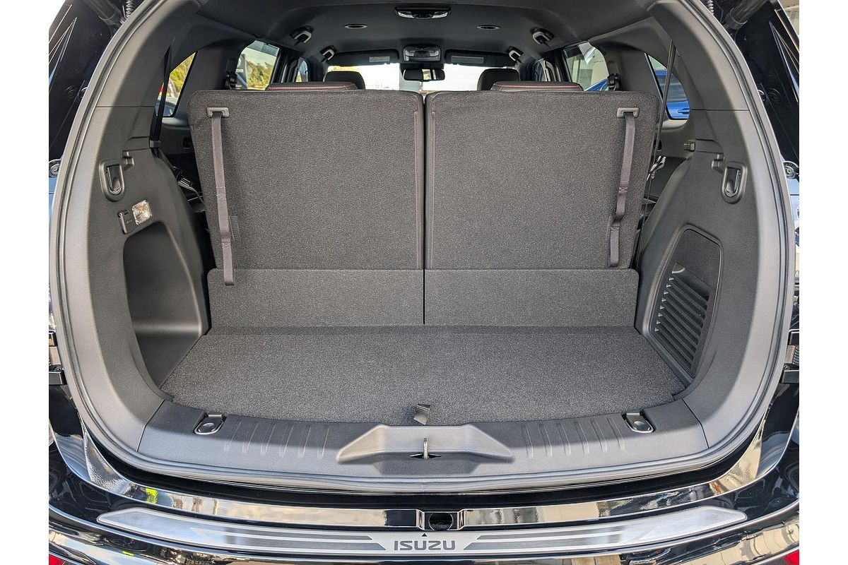 2025 Isuzu MU-X X-TERRAIN