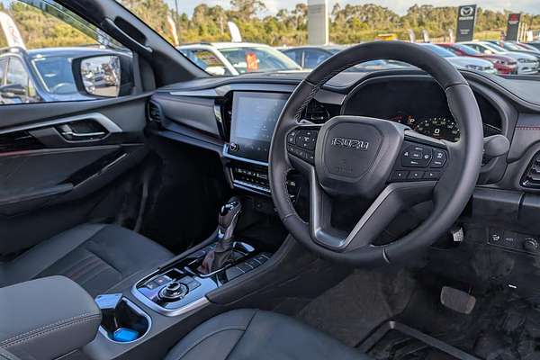 2025 Isuzu MU-X X-TERRAIN