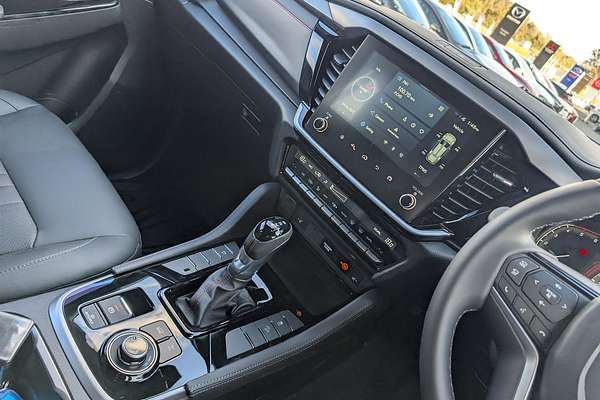 2025 Isuzu MU-X X-TERRAIN