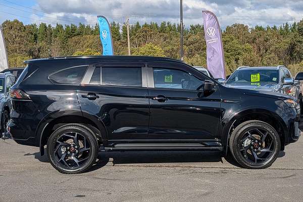 2025 Isuzu MU-X X-TERRAIN