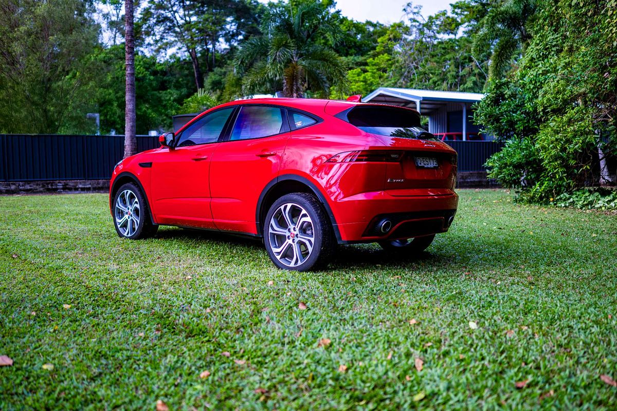 2018 Jaguar E-PACE P250 R-Dynamic First Edition X540