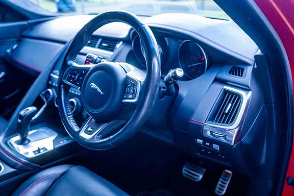 2018 Jaguar E-PACE P250 R-Dynamic First Edition X540