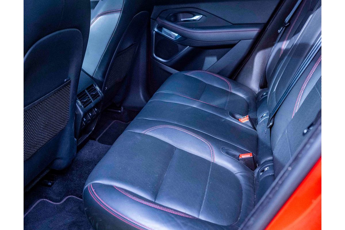 2018 Jaguar E-PACE P250 R-Dynamic First Edition X540