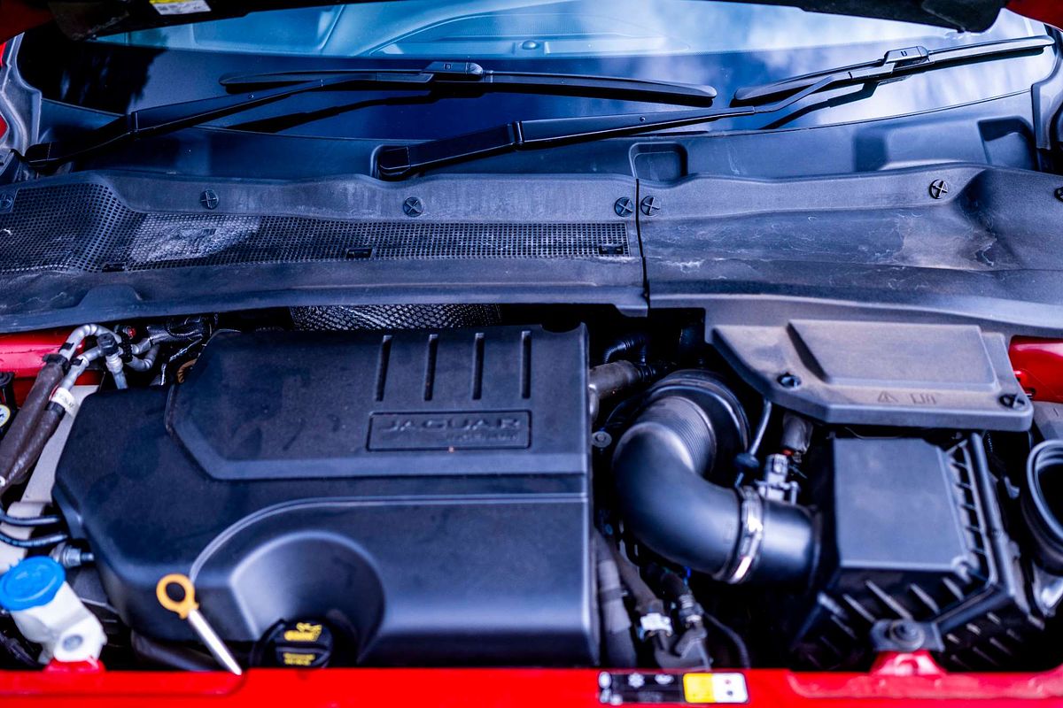 2018 Jaguar E-PACE P250 R-Dynamic First Edition X540