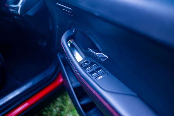 2018 Jaguar E-PACE P250 R-Dynamic First Edition X540