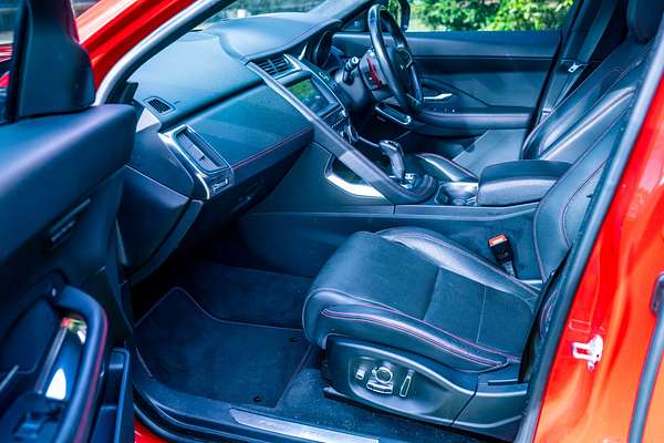 2018 Jaguar E-PACE P250 R-Dynamic First Edition X540
