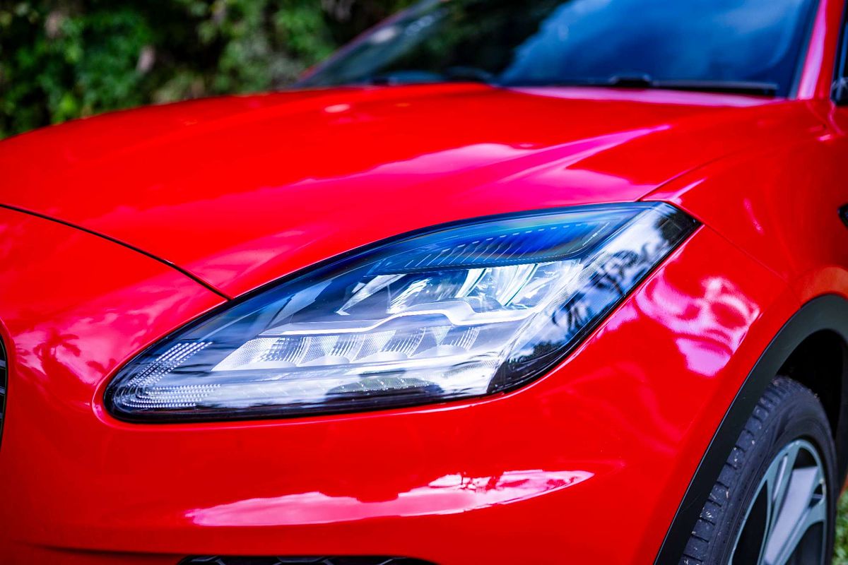2018 Jaguar E-PACE P250 R-Dynamic First Edition X540