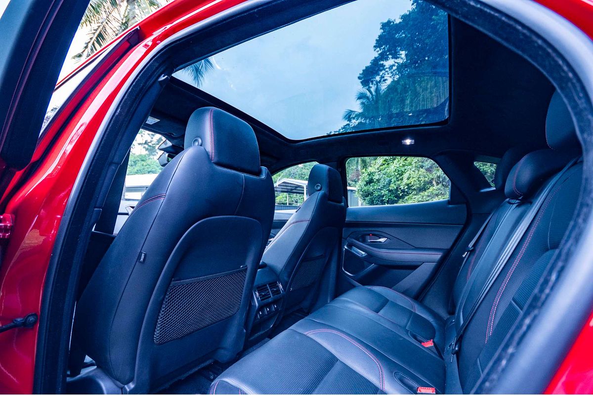 2018 Jaguar E-PACE P250 R-Dynamic First Edition X540