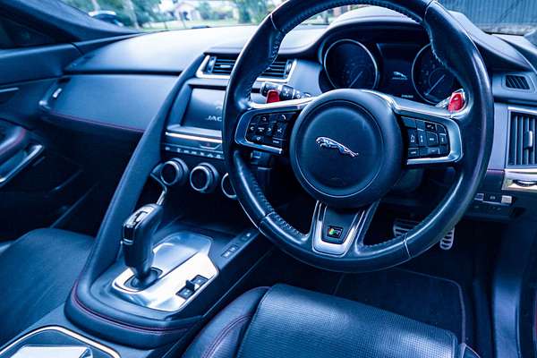 2018 Jaguar E-PACE P250 R-Dynamic First Edition X540