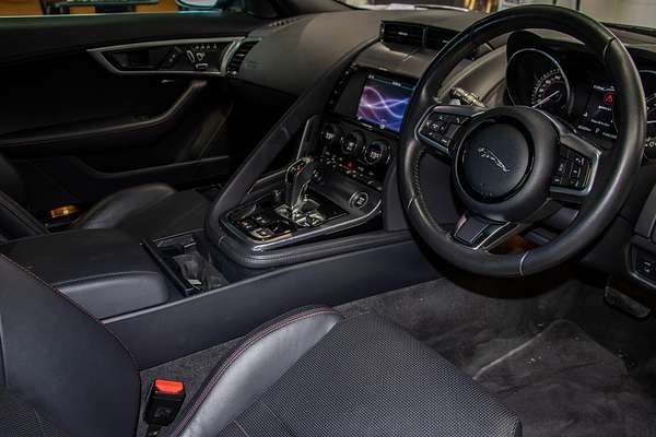 2019 Jaguar F-TYPE R-Dynamic 250kW X152
