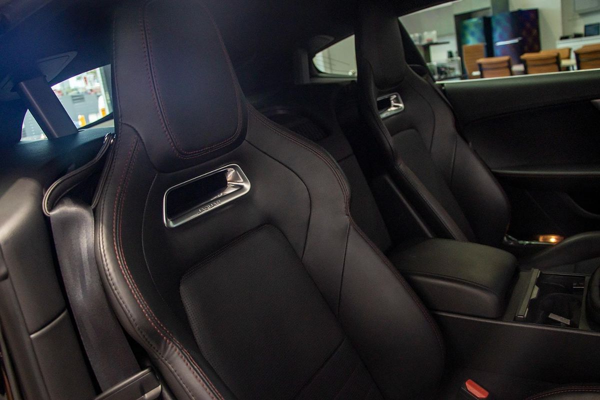 2019 Jaguar F-TYPE R-Dynamic 250kW X152