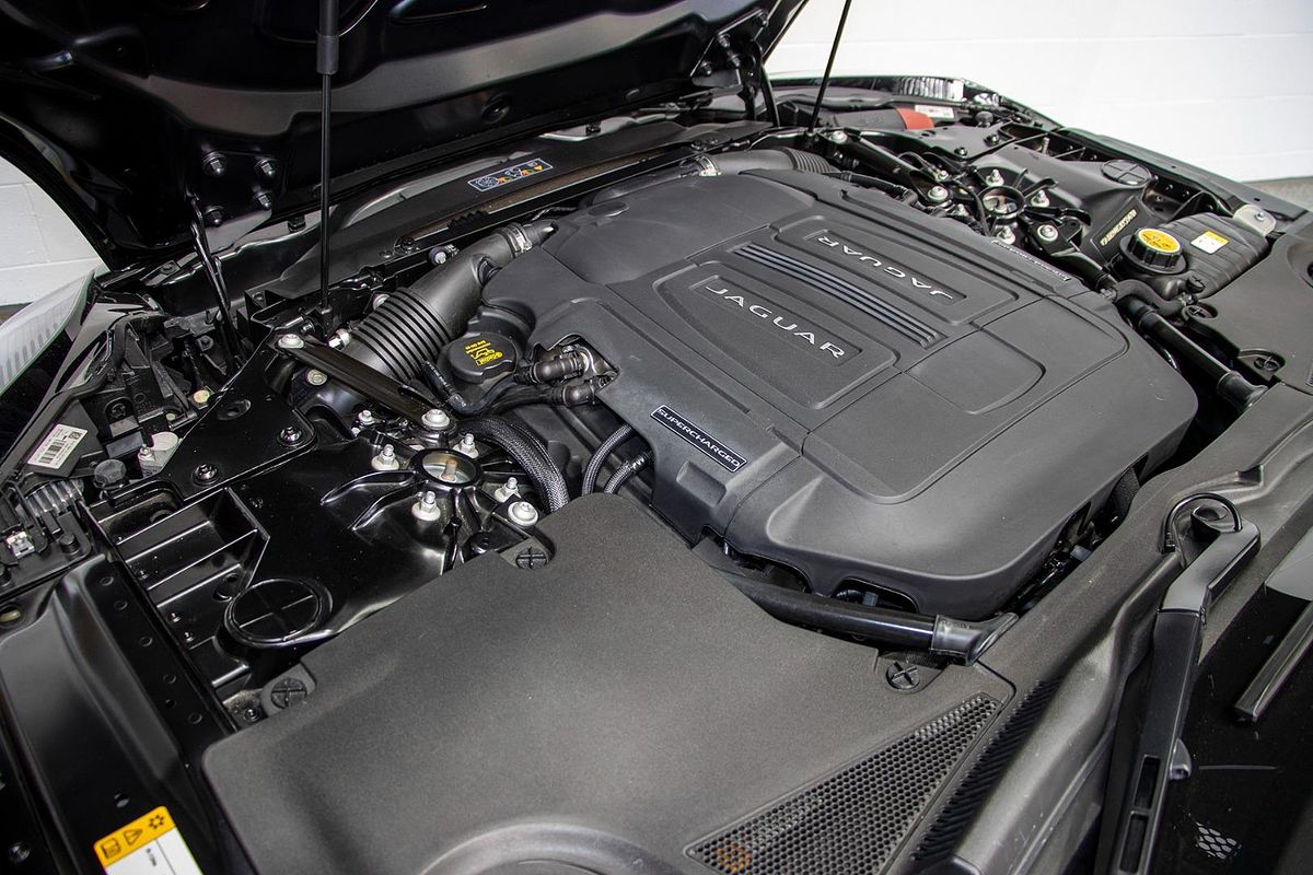 2019 Jaguar F-TYPE R-Dynamic 250kW X152