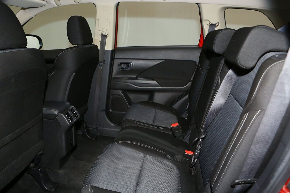 2019 Mitsubishi Outlander ES ZL