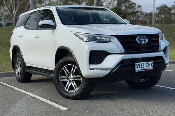 2022 Toyota Fortuner GX GUN156R