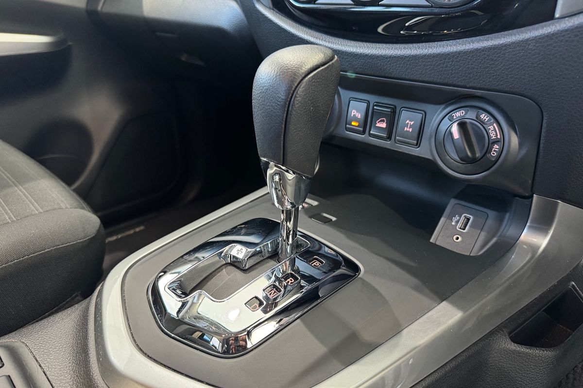 2021 Nissan Navara ST D23 4X4