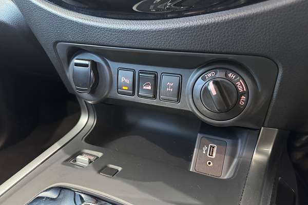 2021 Nissan Navara ST D23 4X4