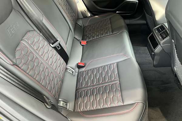 2025 Audi RS6 Performance C8